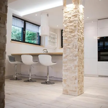 Luxury Oak *